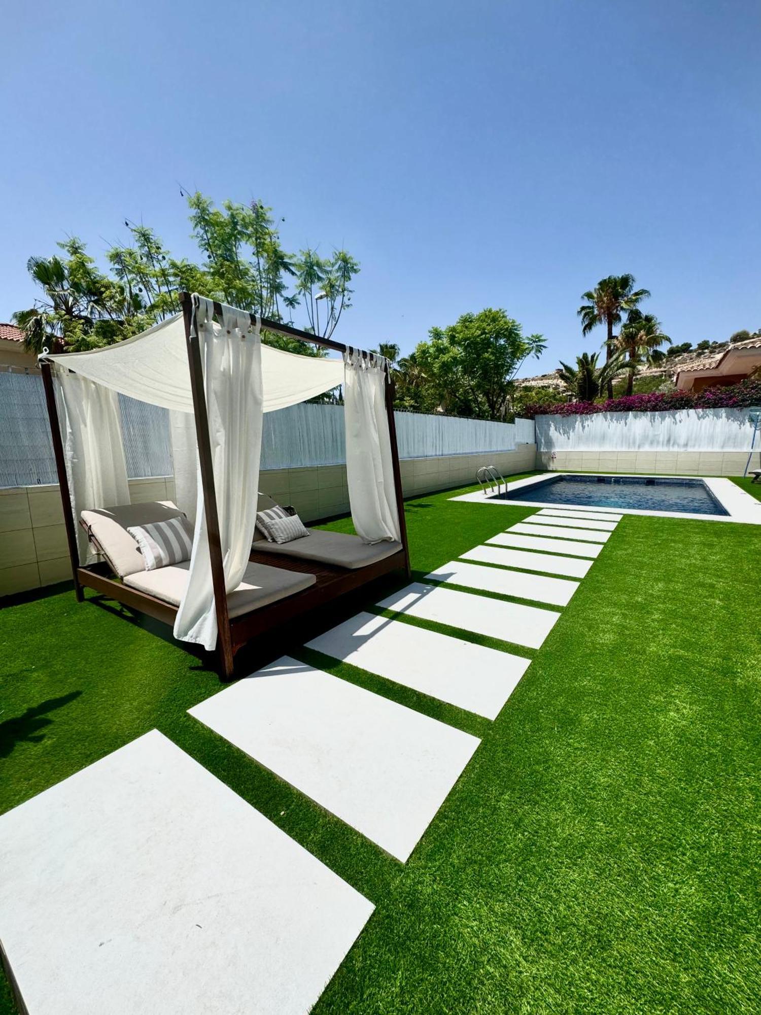 Chalet Exclusivo Bonalba Alicante Exterior photo